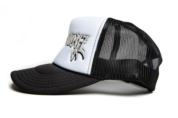 2DEAD BOYZ PUFF EMBROIDERED TRUCKER CAP.